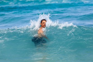 Obama swimming 2012